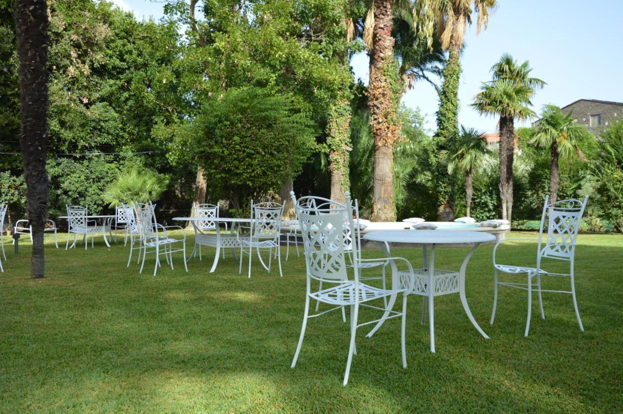 Le Stanze Dei Mori - Quadrupla Con Bagno Privato Bed & Breakfast Mascalucia Eksteriør bilde